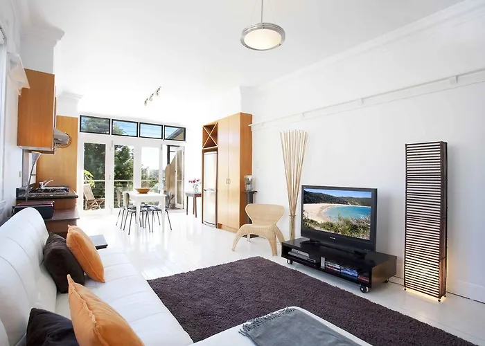 Bondi Beach Breeze - A Bondi Beach Holiday Home